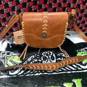 Justin Boots Tan Leather Crossbody Bag with Stitch Detail